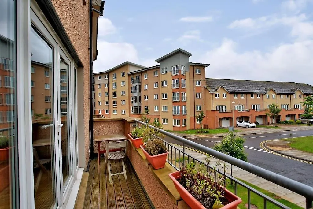 アパート Fabulous Townhouse Near Beach, City And Sports アバディーン イギリス